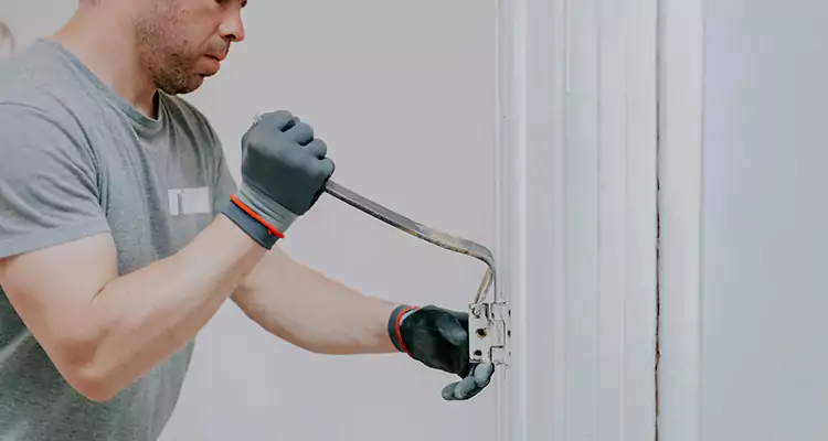Cracked Door Jamb Repair in Burlingame, CA