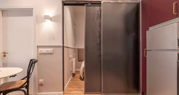 We Fix Closet Sliding Door in Burlingame, CA 