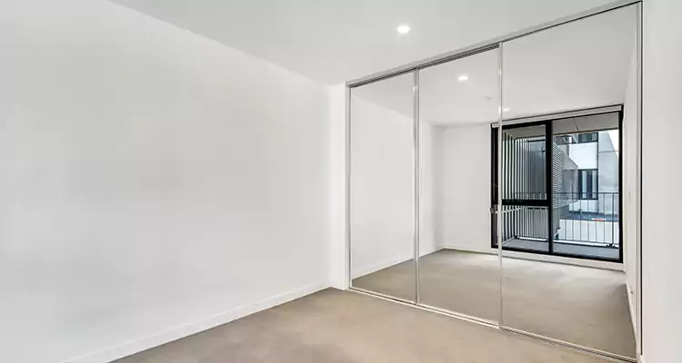 Why Homeowners Choose Us for Sliding Mirror Door Replacement in Burlingame, CA