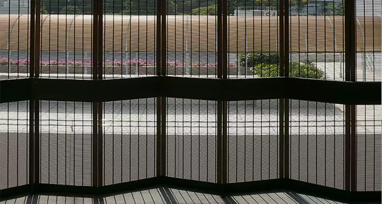 Front Screen Door Repair in Burlingame, CA